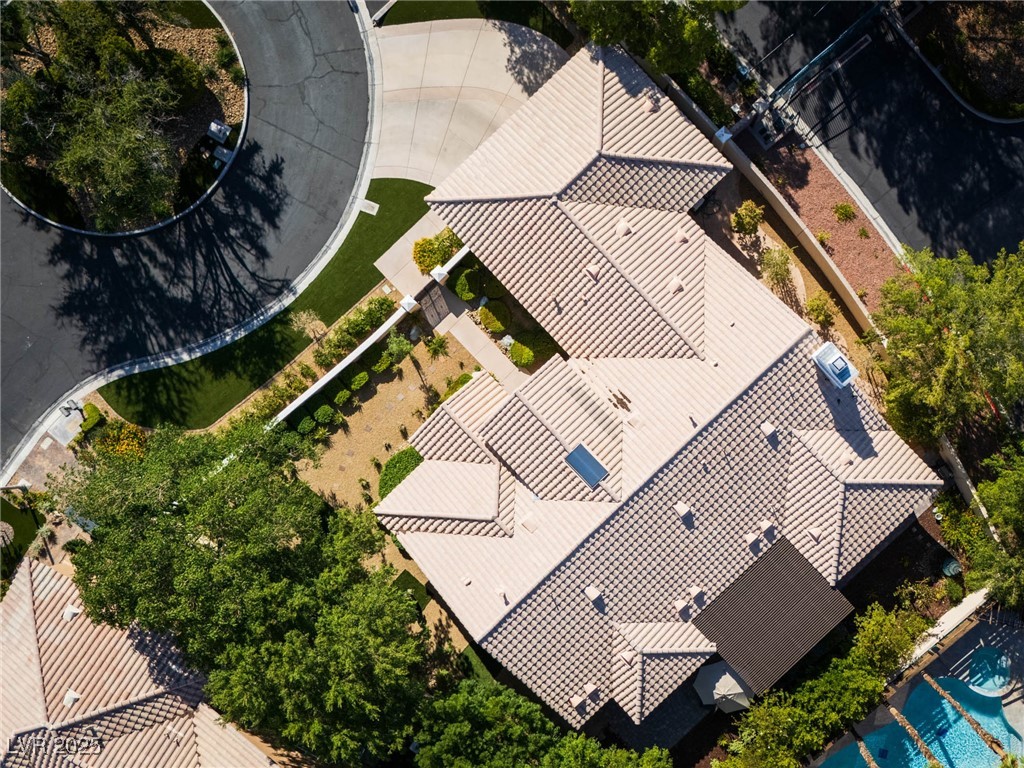 9004 Rolling Knoll Court