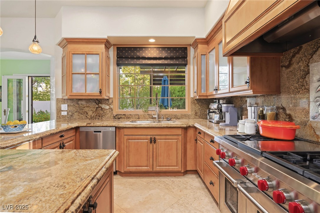 9004 Rolling Knoll Court