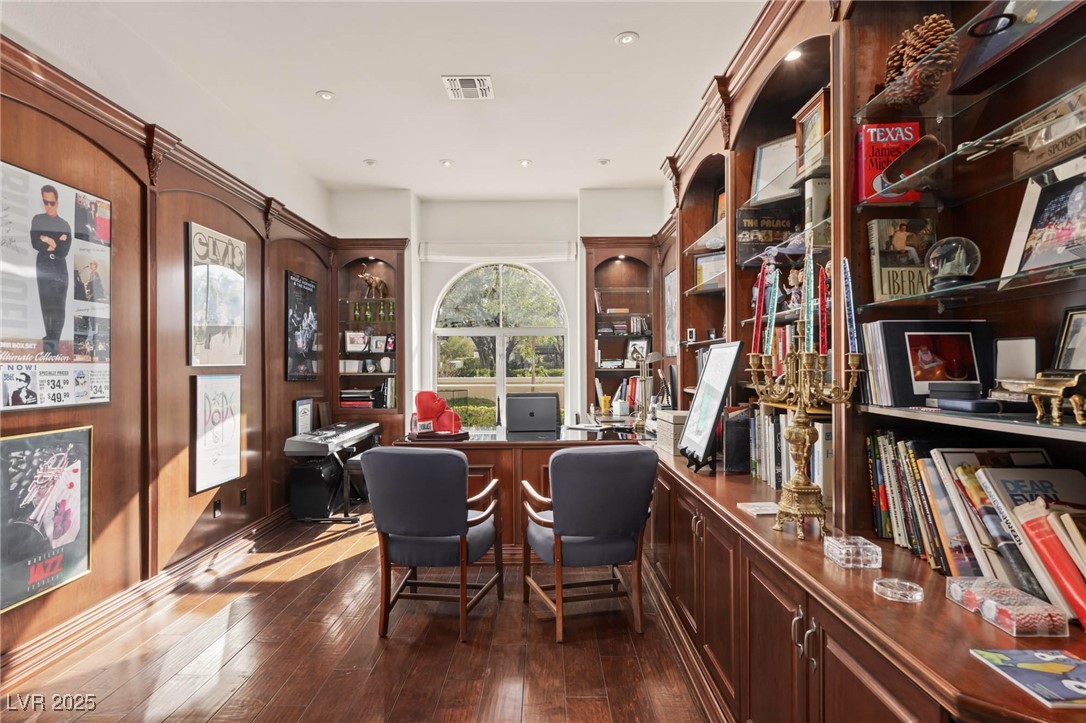 9004 Rolling Knoll Court