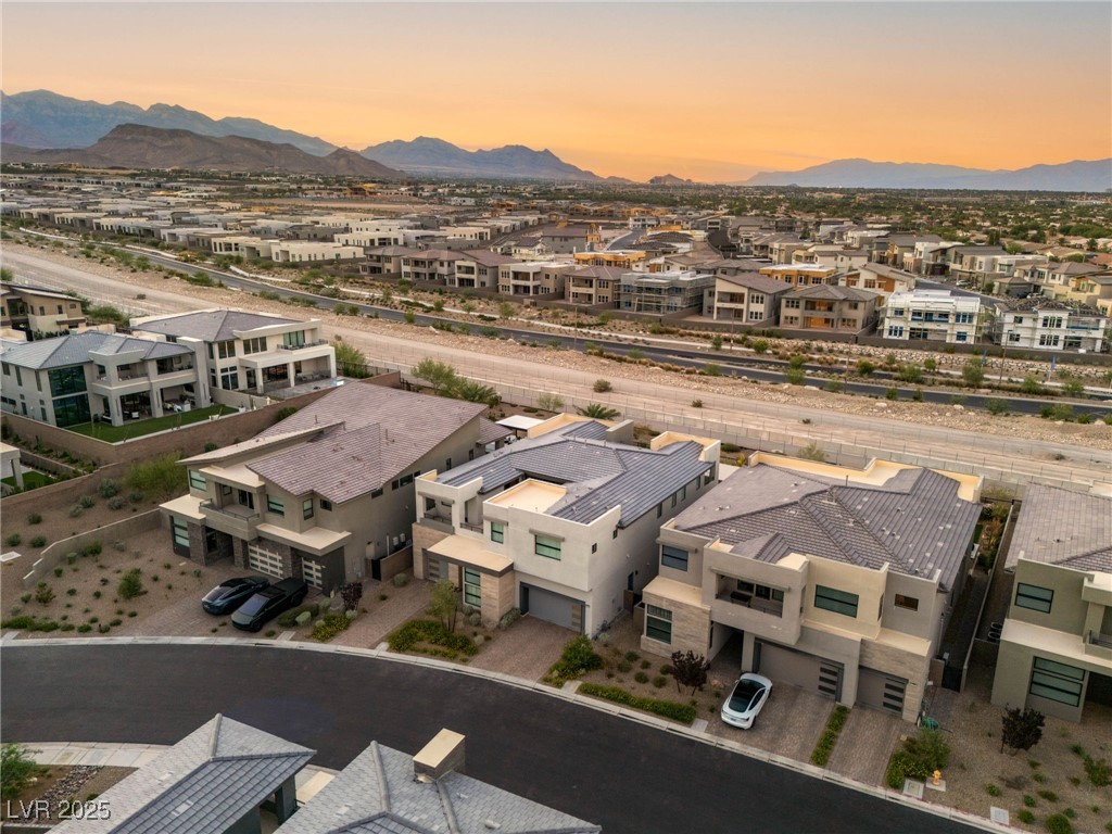 5201 Fading Sunset Drive