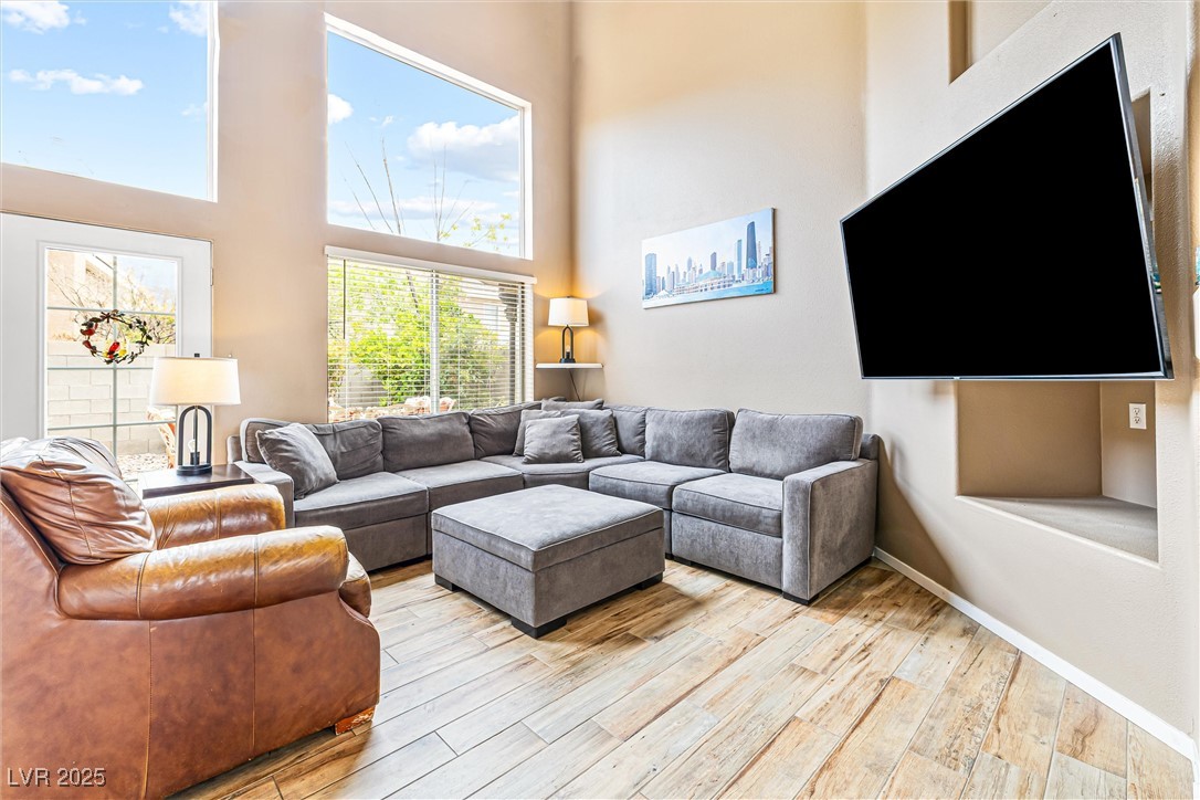 10212 Via Roma Place