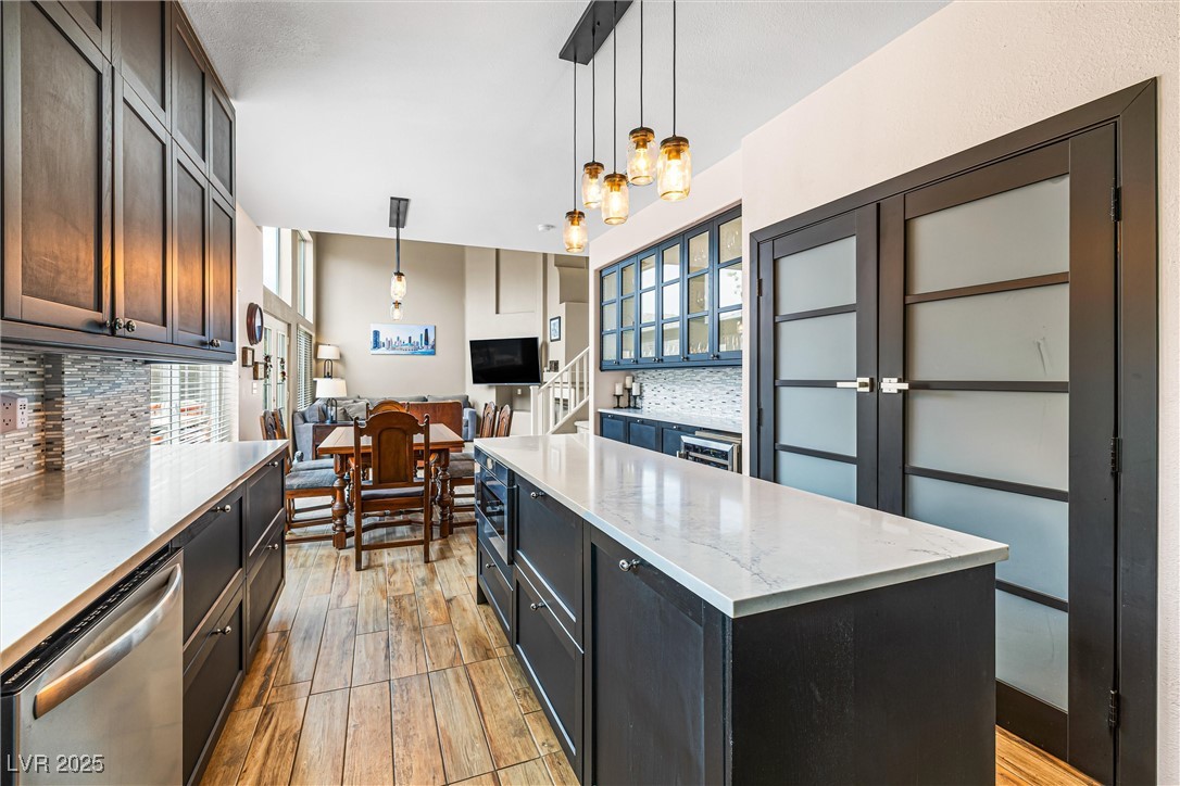 10212 Via Roma Place
