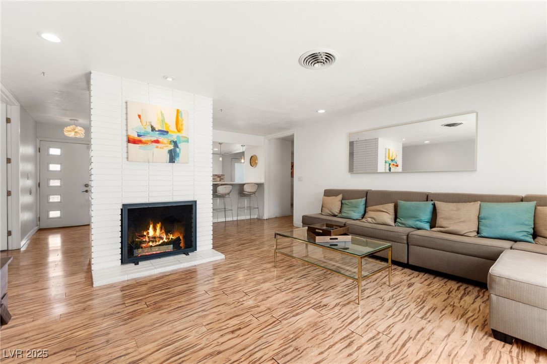 1531 Commanche Drive