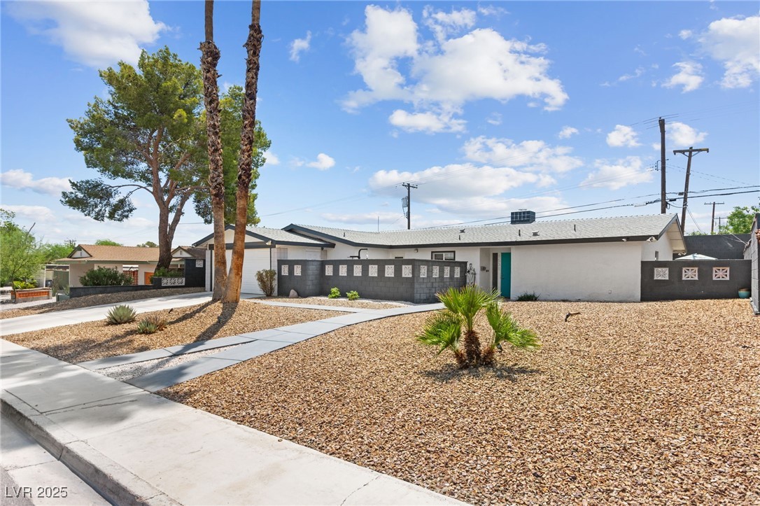 1531 Commanche Drive