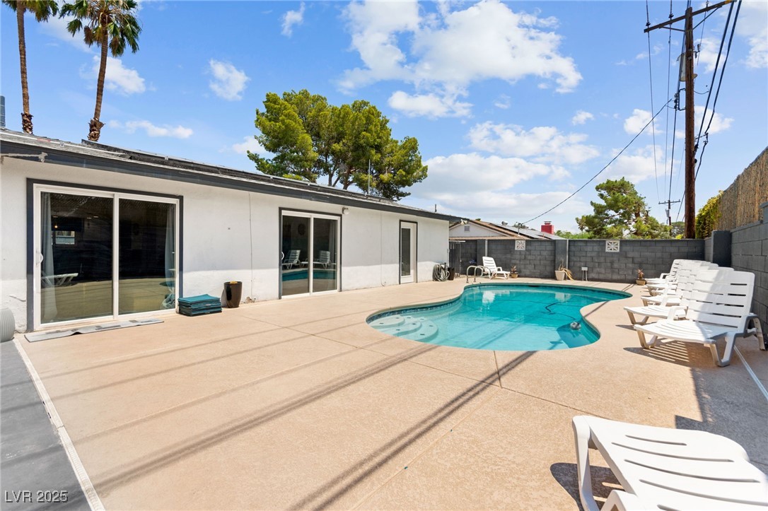 1531 Commanche Drive