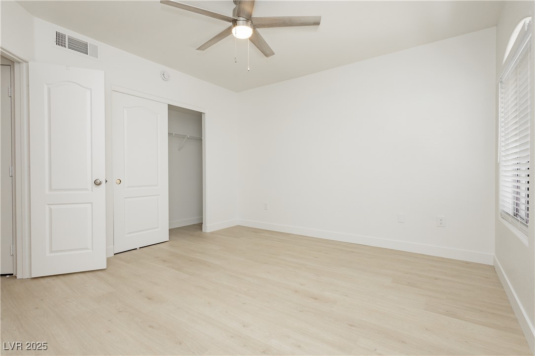 7400 West Flamingo Road 2033