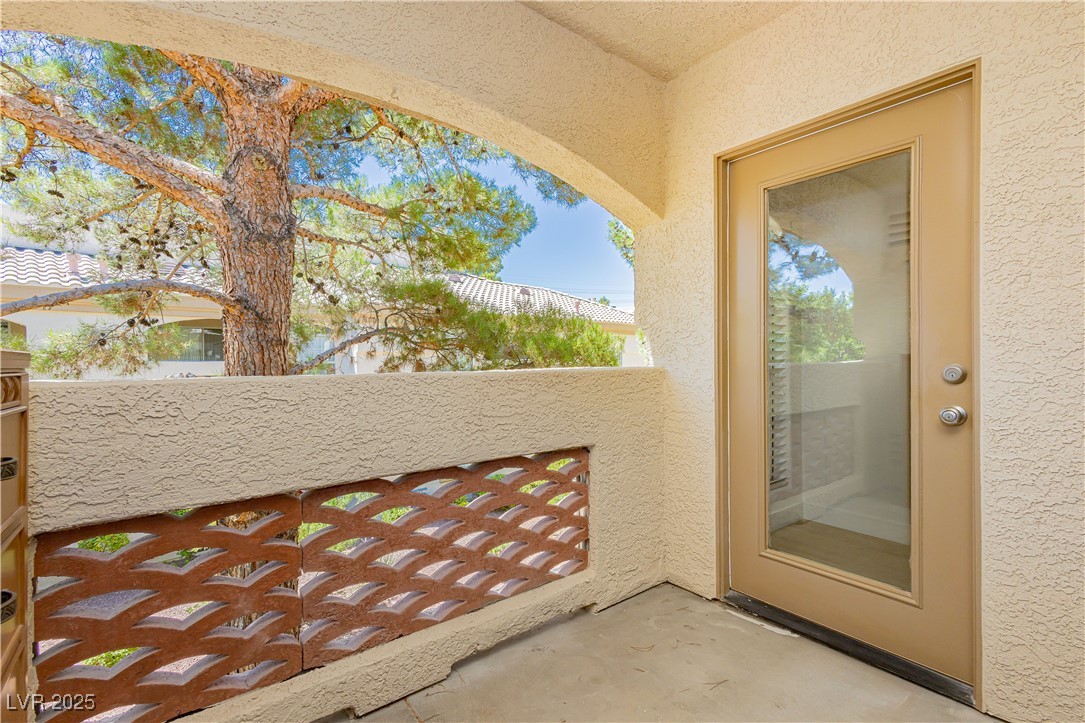 7400 West Flamingo Road 2033