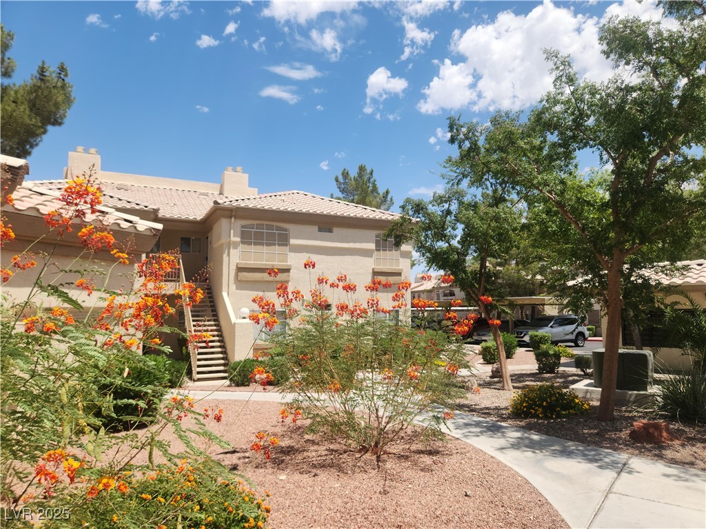 7400 West Flamingo Road 2033
