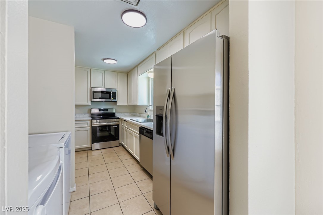 639 Pecos Way