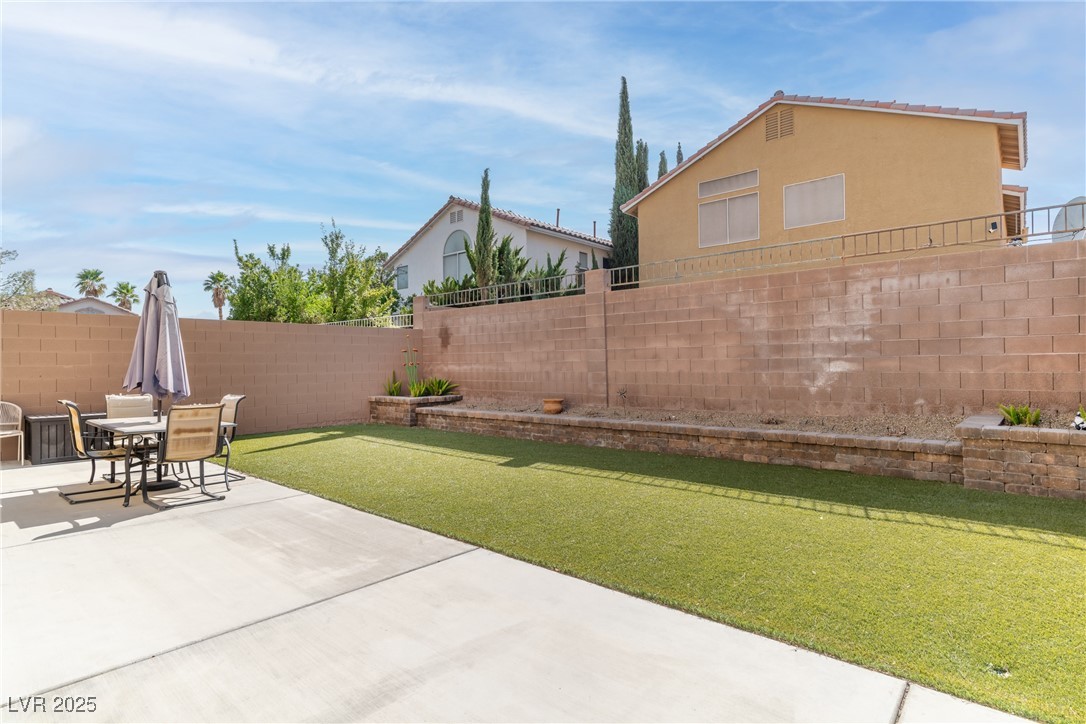 3345 Robin Nest Court