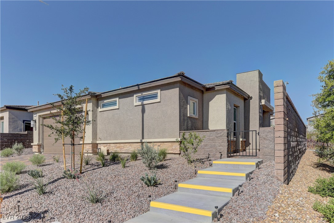 289 Aravalli Crest Street