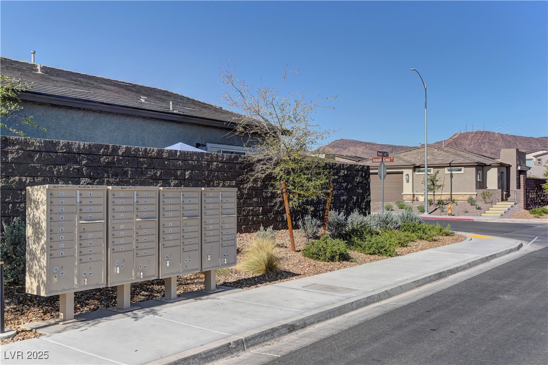 289 Aravalli Crest Street