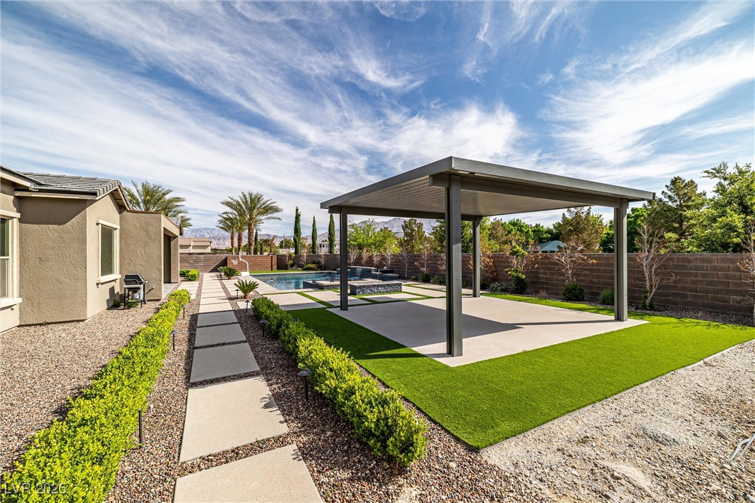 8420 Black Brush Lane