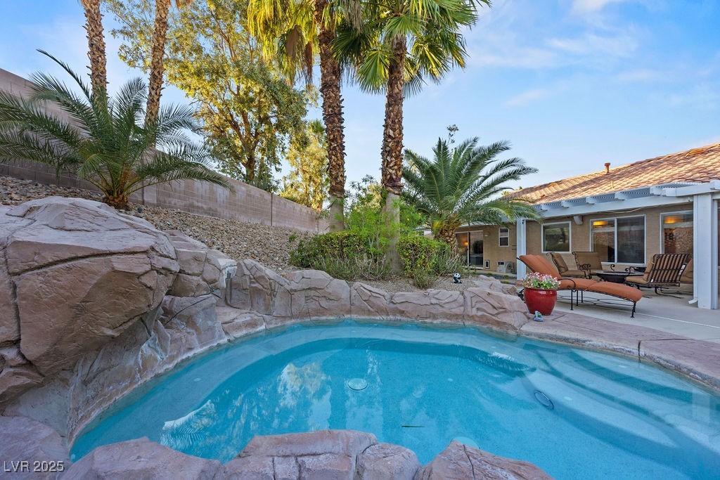7815 Sunnyside Circle