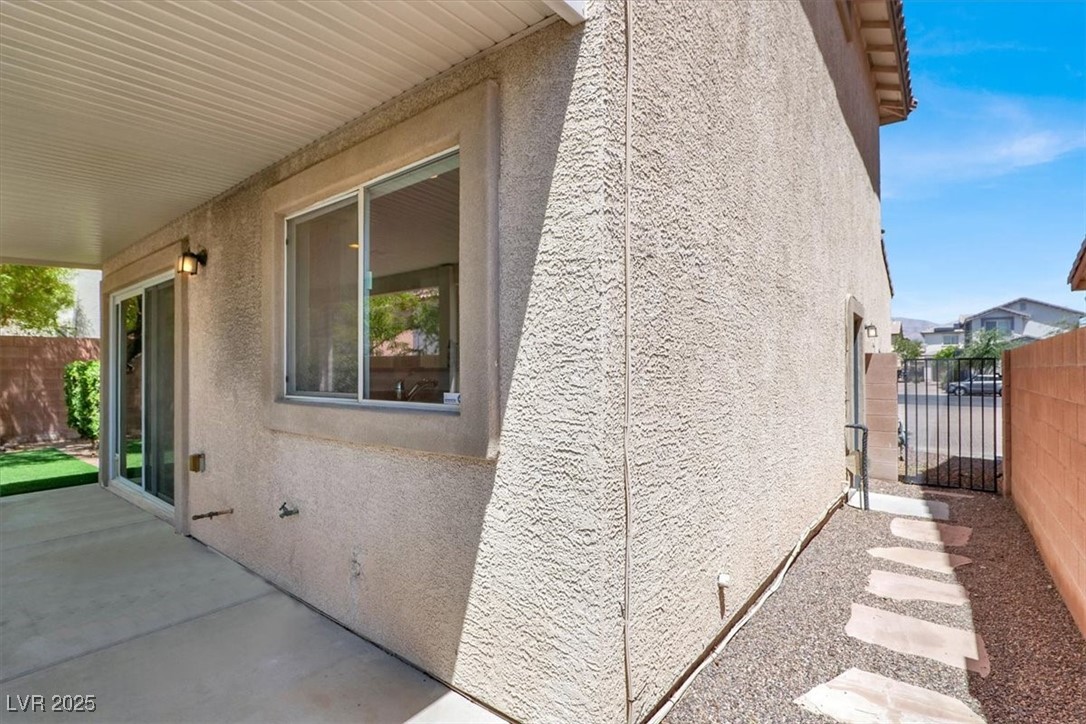 1011 Shades End Avenue