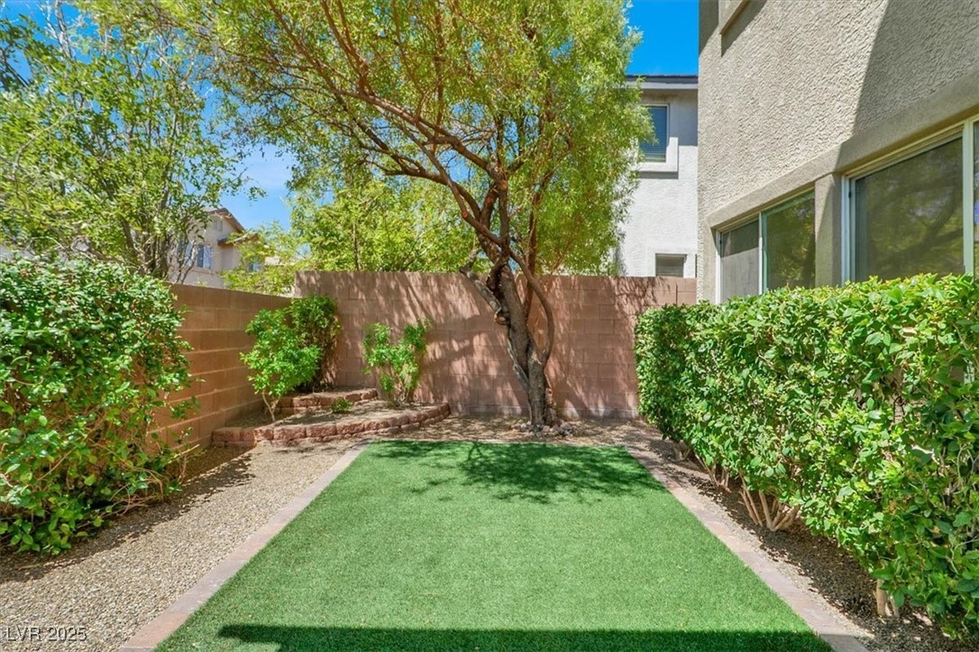 1011 Shades End Avenue