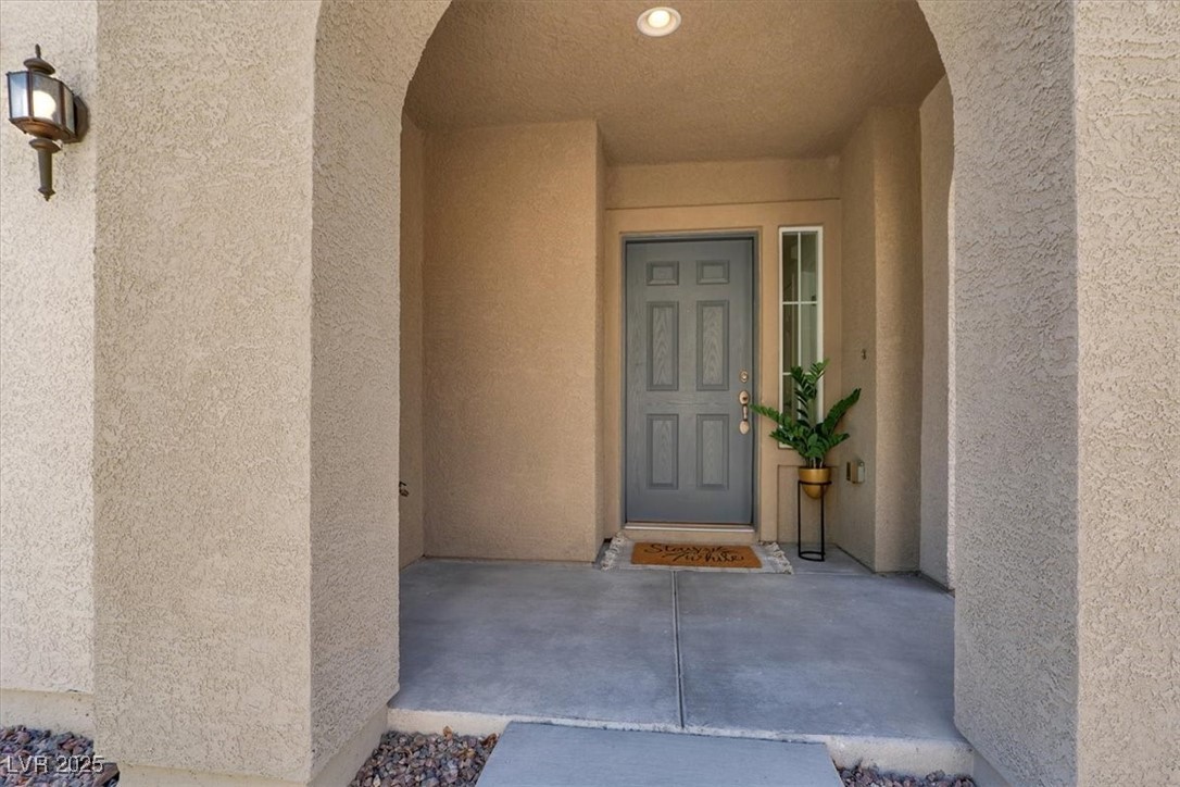 1011 Shades End Avenue