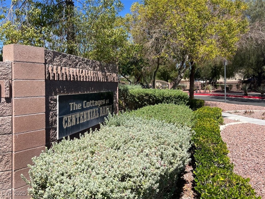 1011 Shades End Avenue