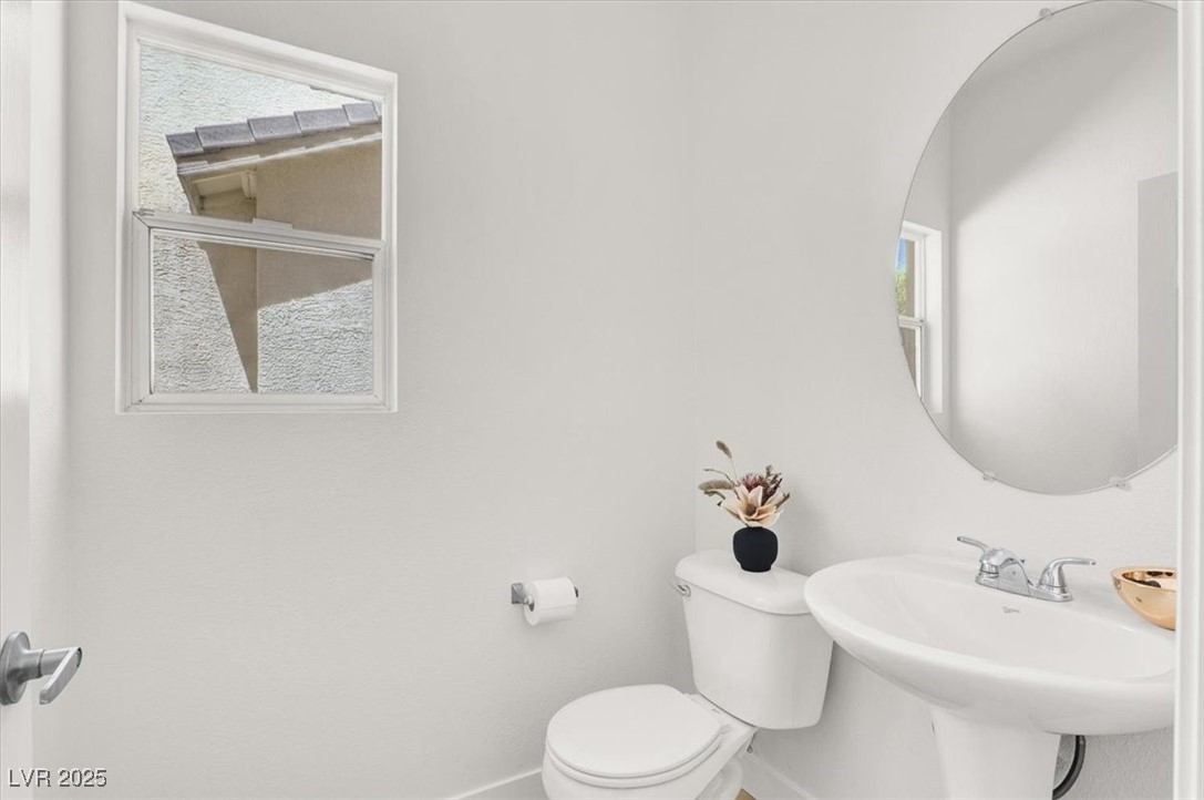 1011 Shades End Avenue