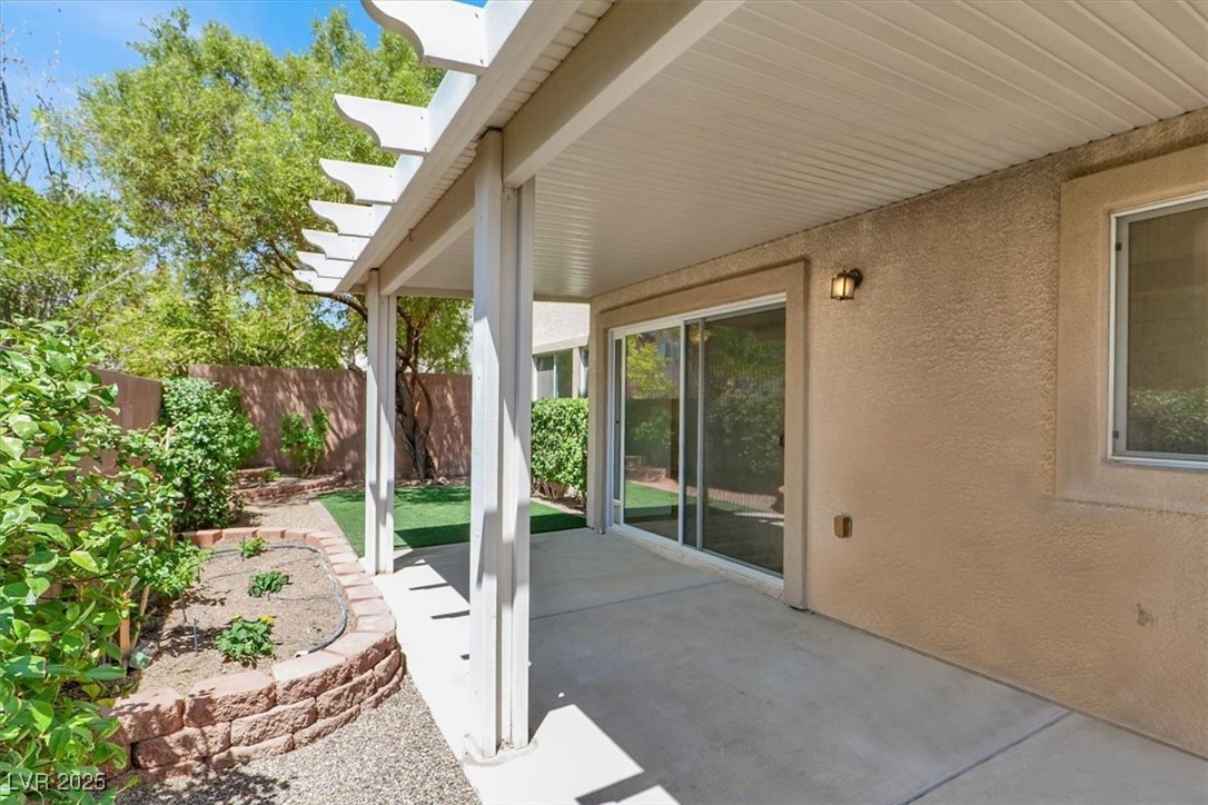 1011 Shades End Avenue