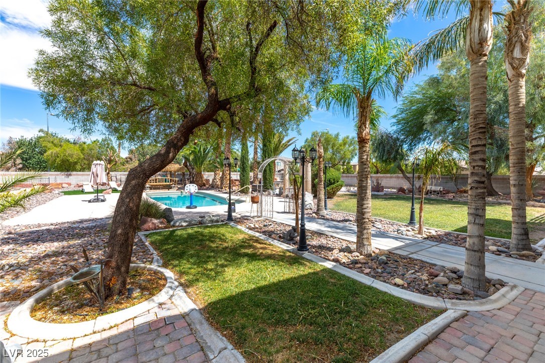 6204 Muirlands Court