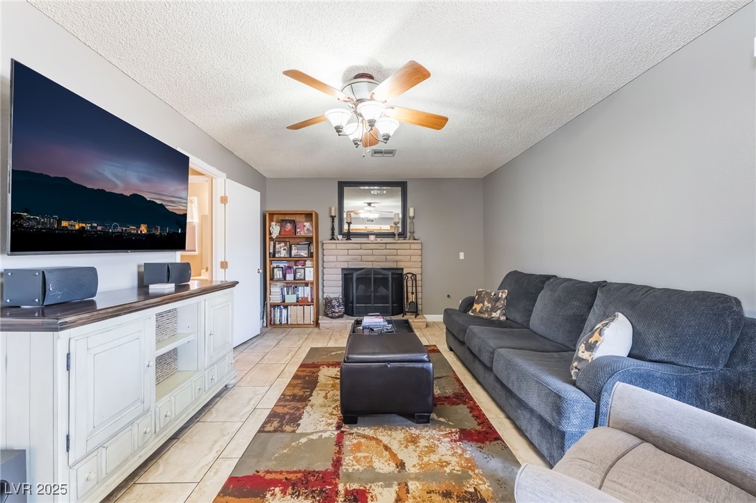 845 Mainsail Court