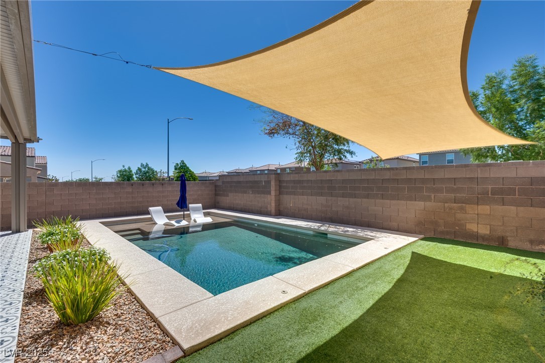 9925 Topaz Peak Court