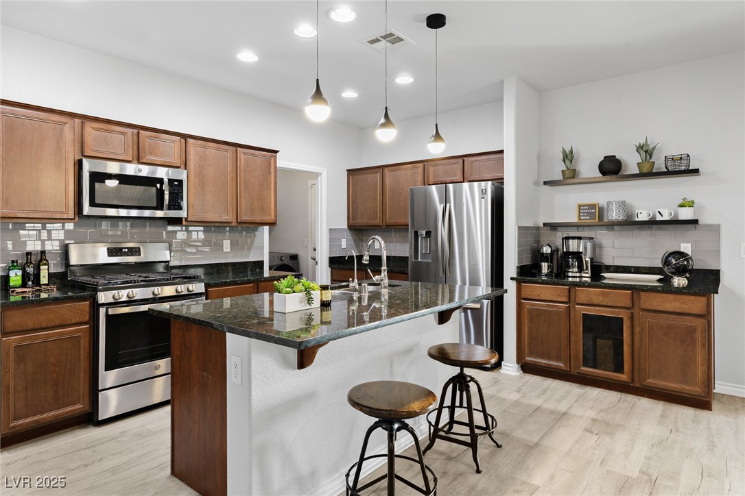 1866 Montefiore Walk