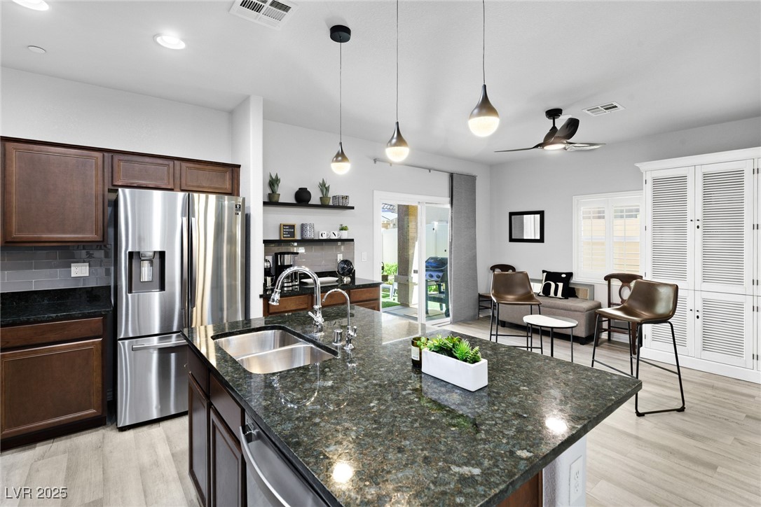 1866 Montefiore Walk