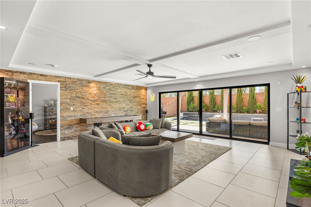 9621 Paraiso Springs Street