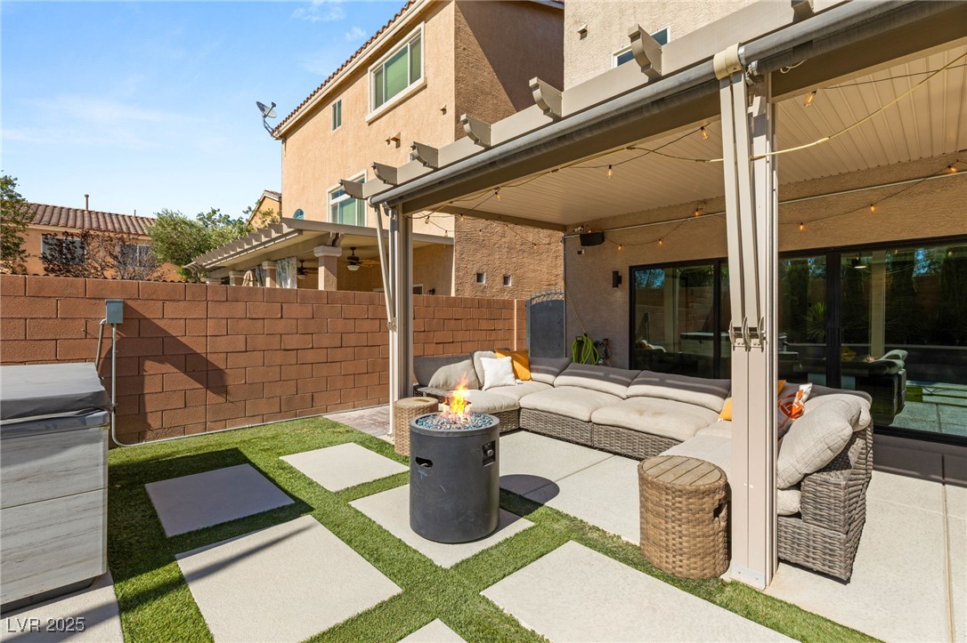 9621 Paraiso Springs Street