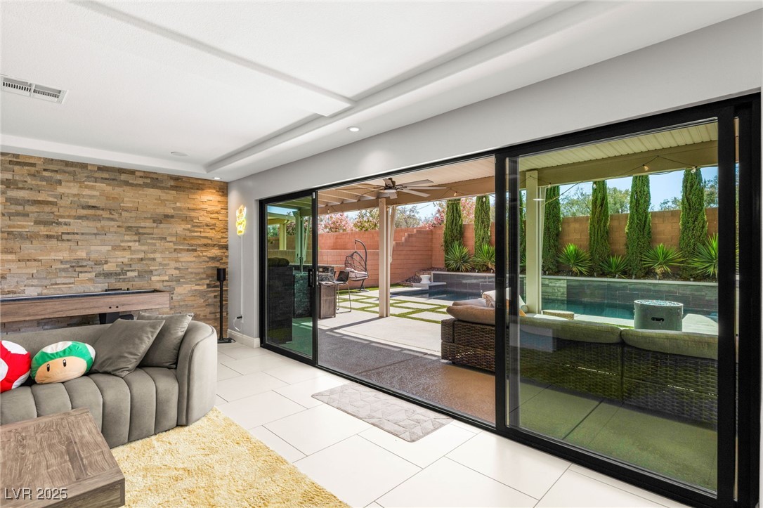 9621 Paraiso Springs Street