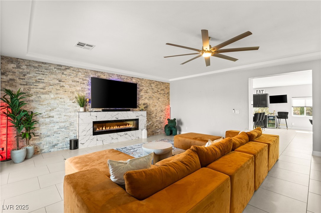 9621 Paraiso Springs Street