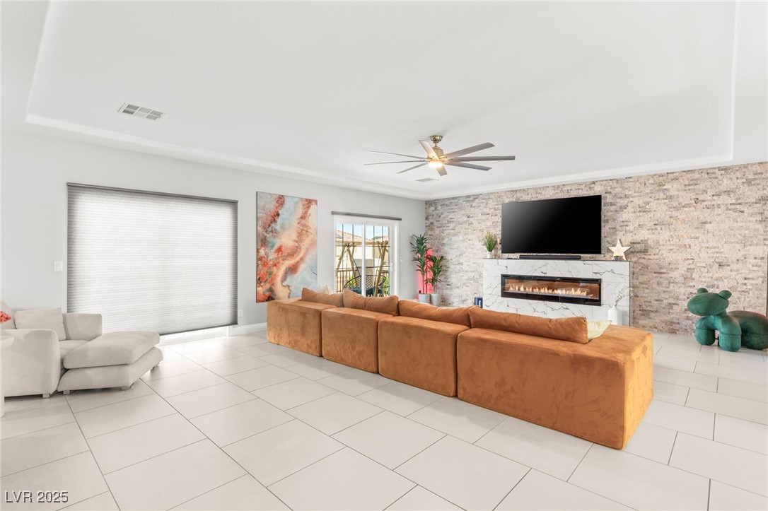 9621 Paraiso Springs Street