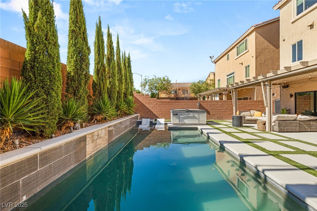 9621 Paraiso Springs Street