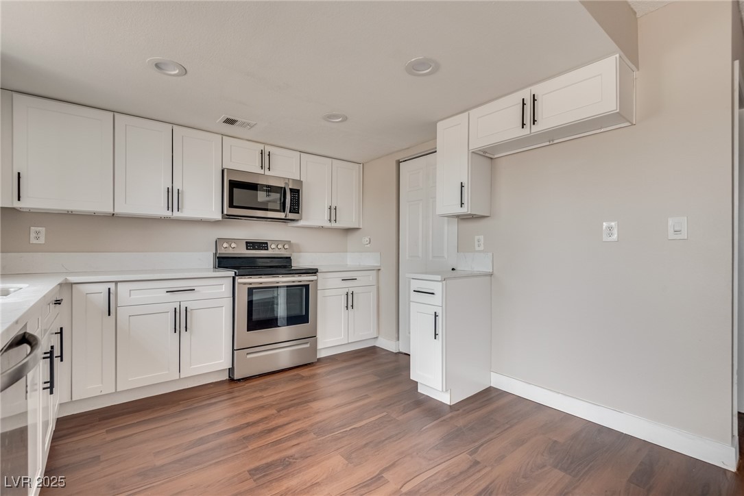 5240 Janfred Court 3