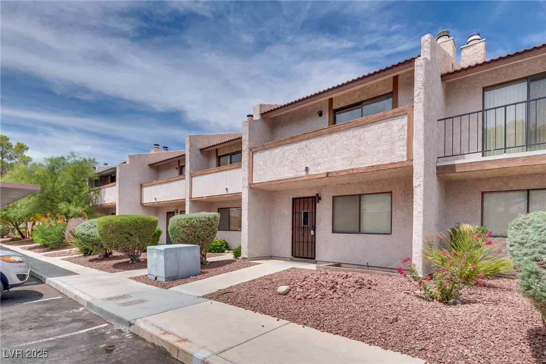 5240 Janfred Court 3