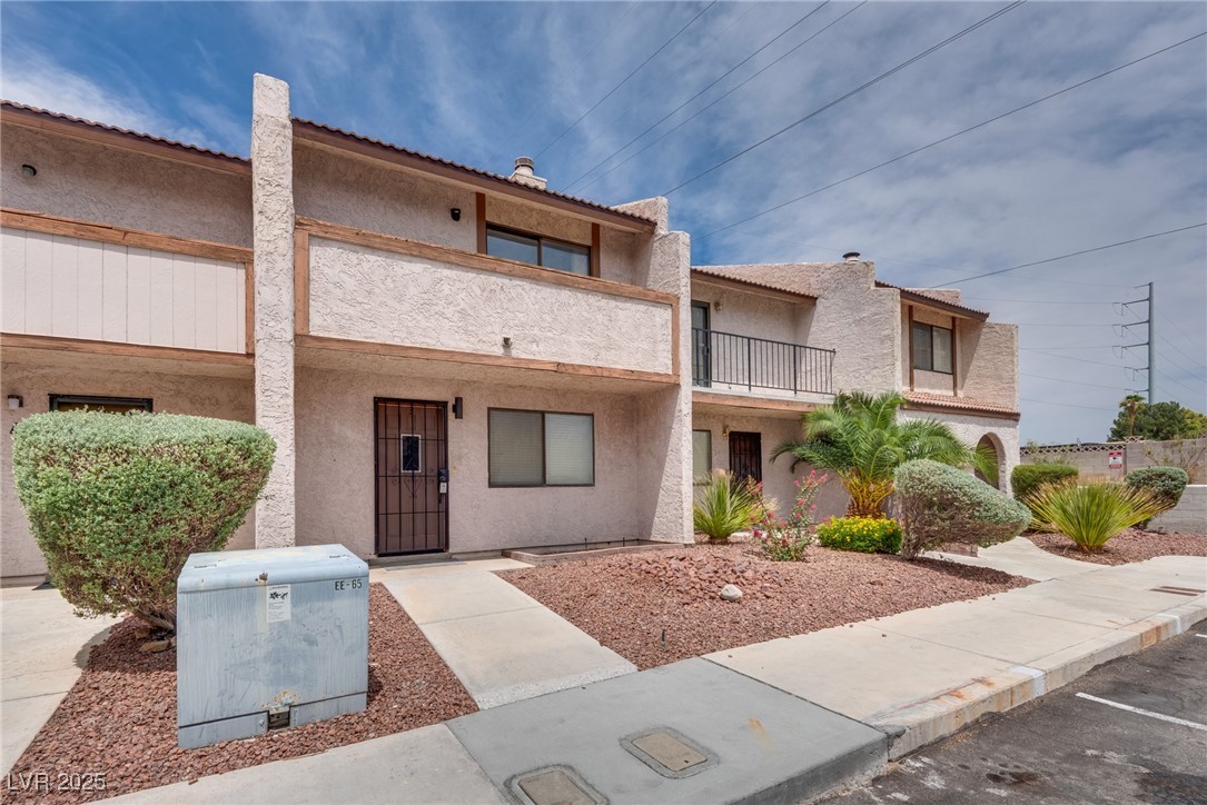 5240 Janfred Court 3