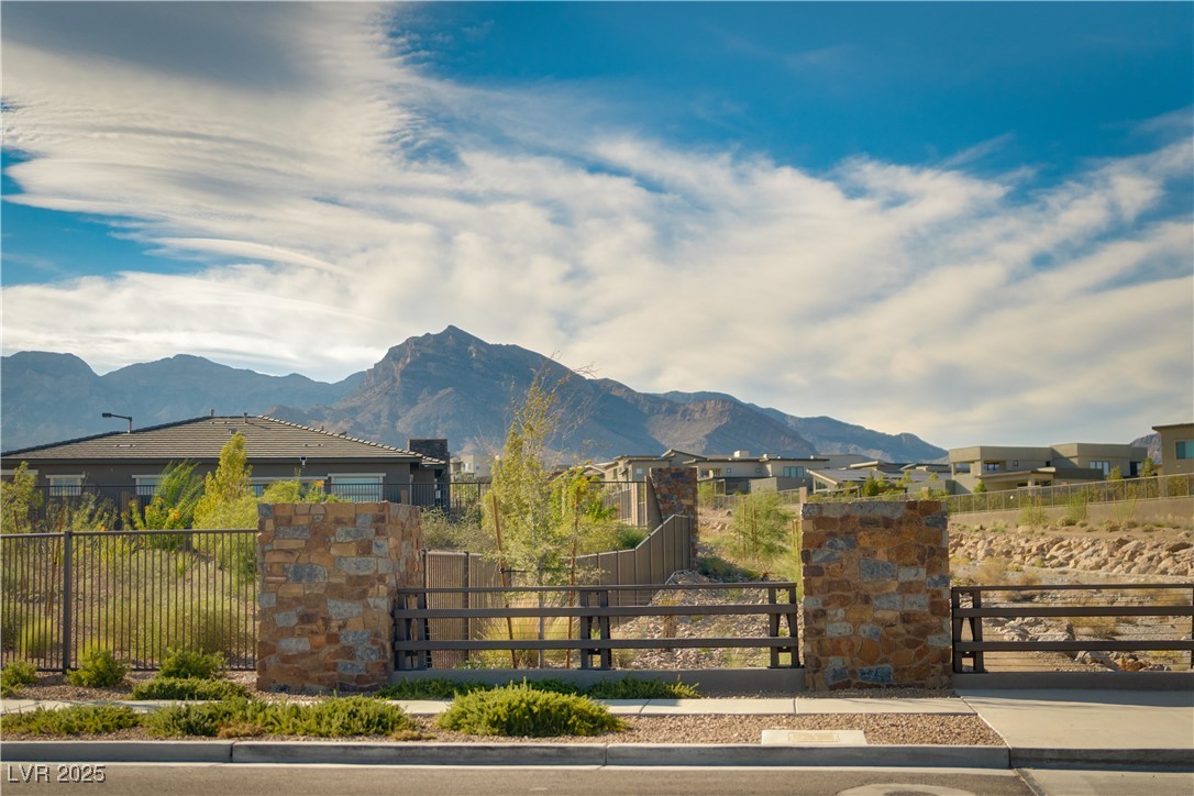 12438 Heritage Bend Drive