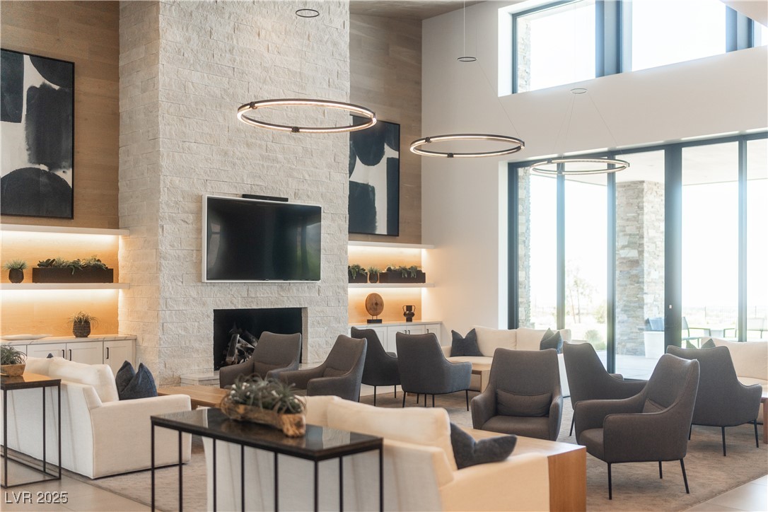 12438 Heritage Bend Drive