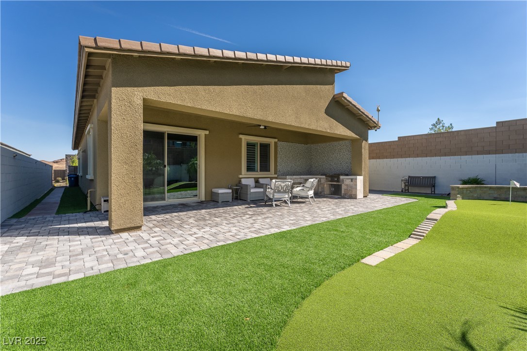 12438 Heritage Bend Drive
