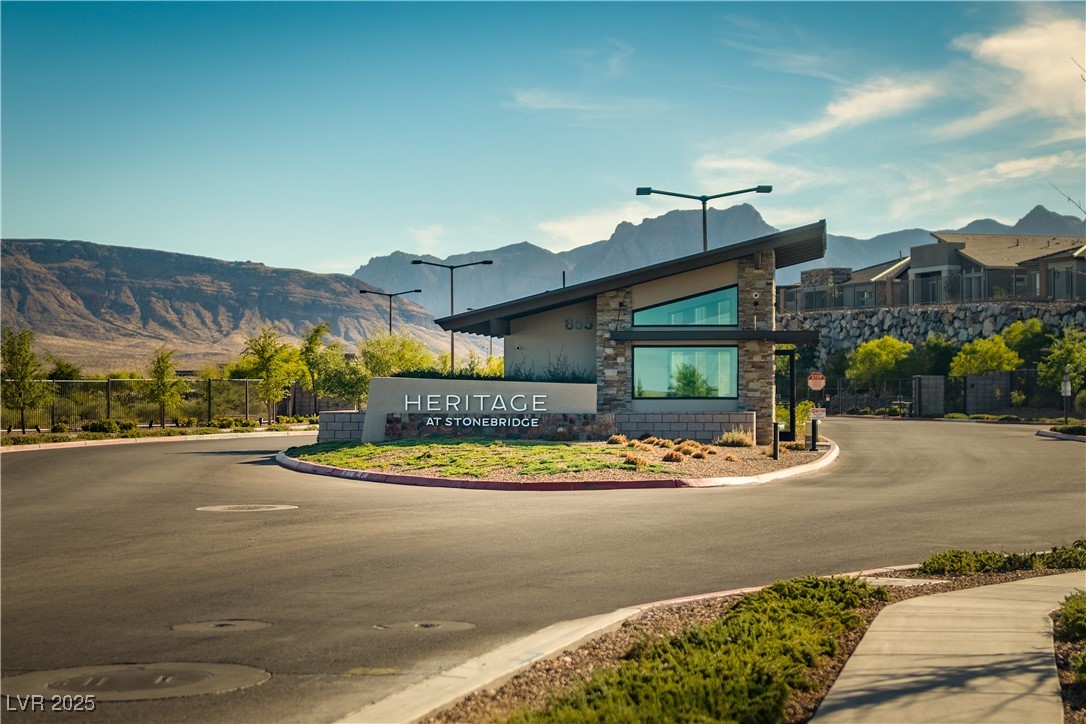 12438 Heritage Bend Drive