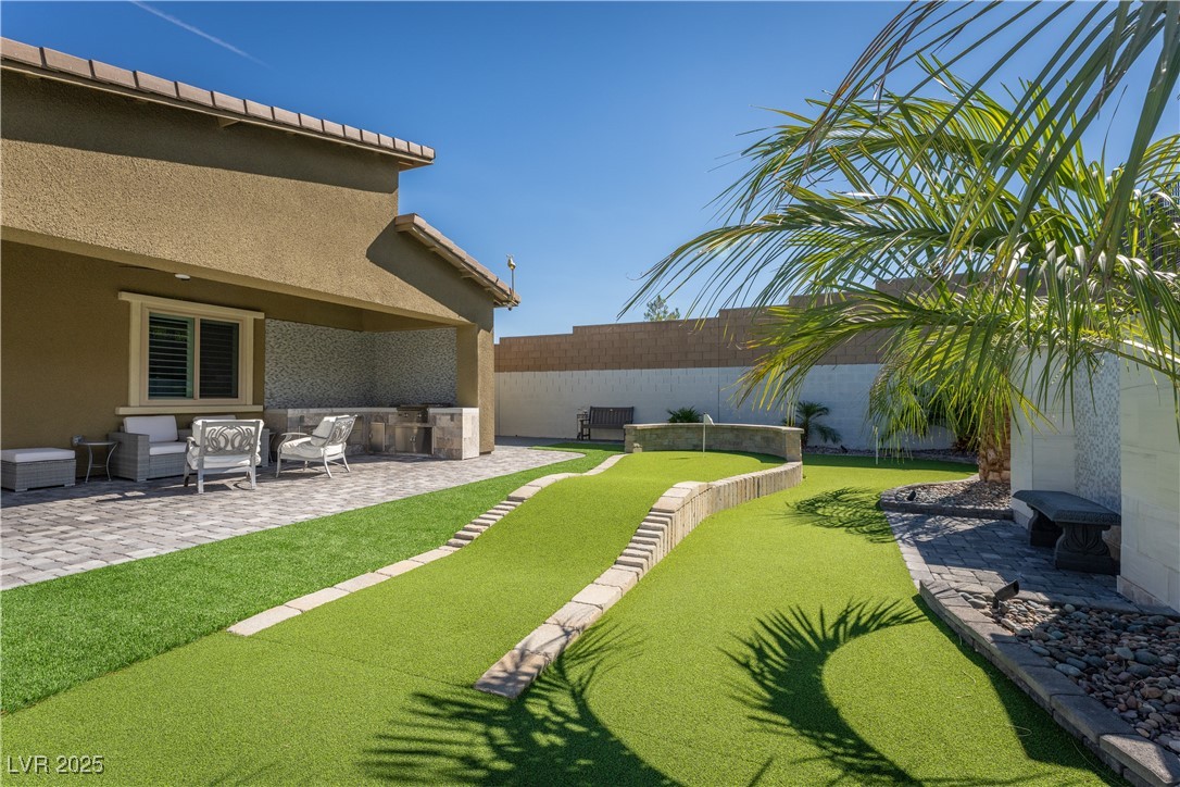 12438 Heritage Bend Drive