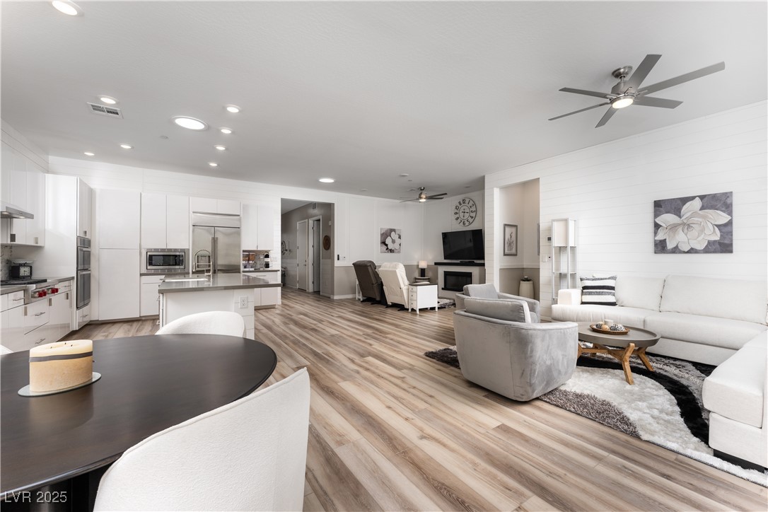 12438 Heritage Bend Drive