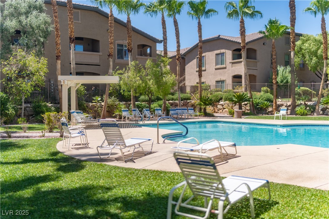 8985 South Durango Drive 2052