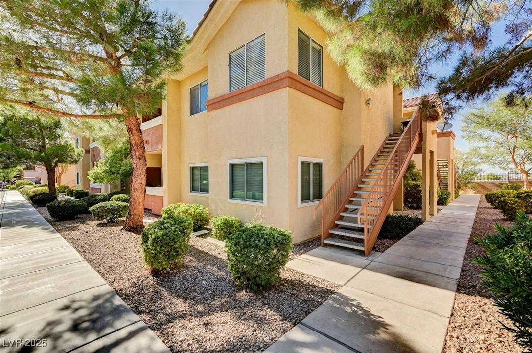 1050 East Cactus Avenue 1035