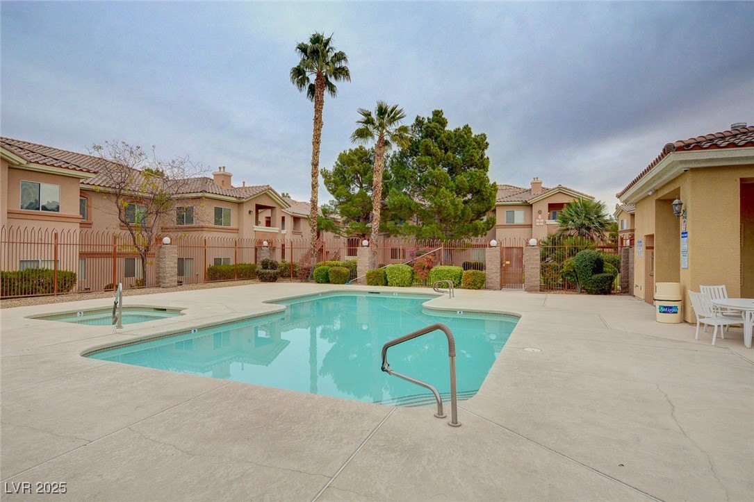 1050 East Cactus Avenue 1035