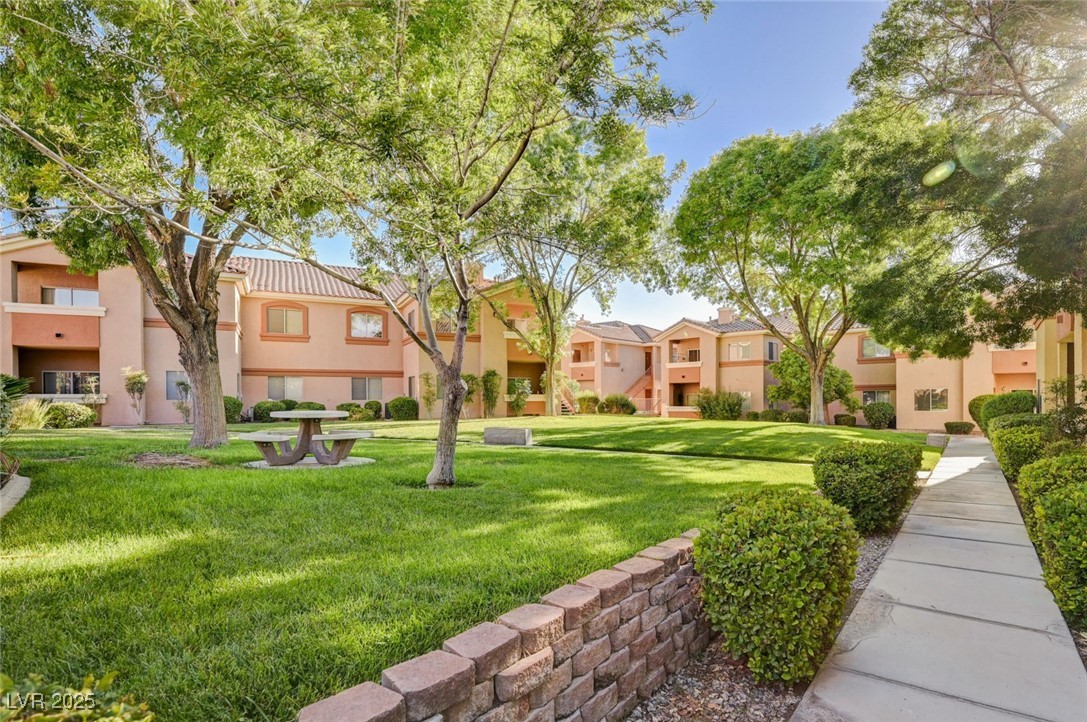 1050 East Cactus Avenue 1035