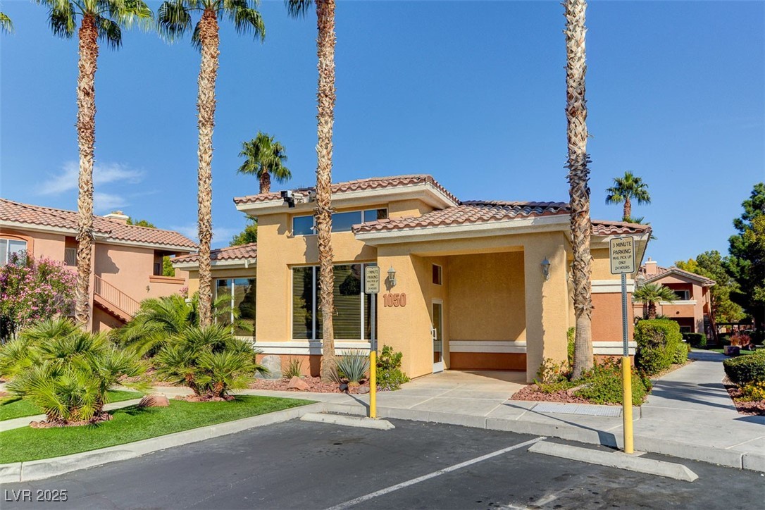 1050 East Cactus Avenue 1035