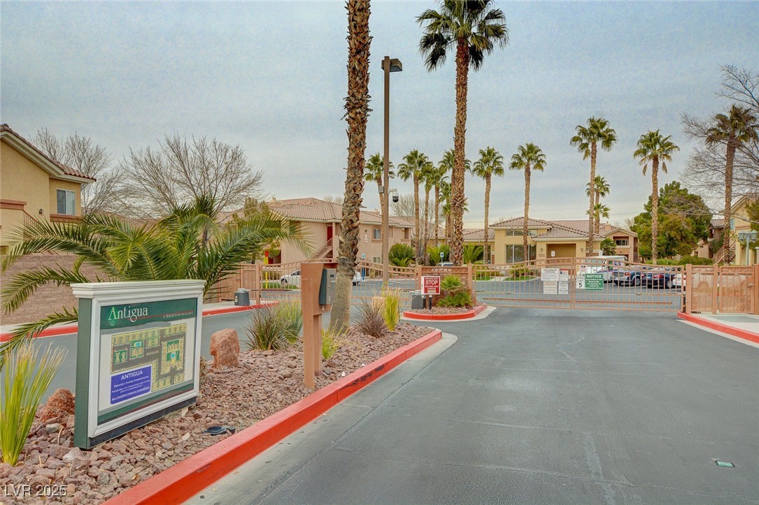 1050 East Cactus Avenue 1035